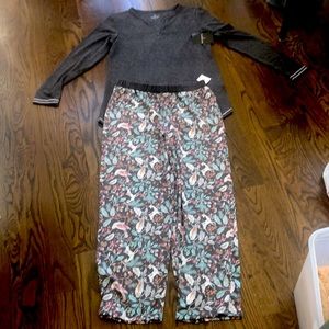 New with tags small CuddlDuds pajama set